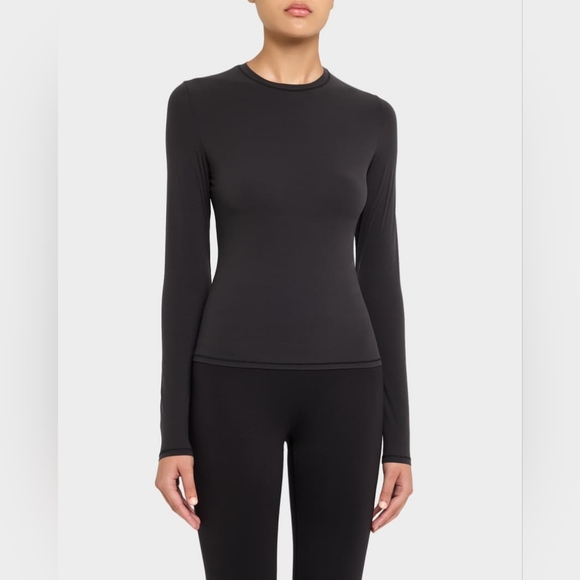 SKIMS Tops - SKIMS Fits Everybody Black Long-Sleeve Crewneck Top Size Xxs In Great Condition